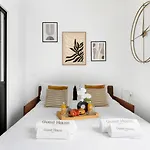 Cozy Suite Eiffel Tower